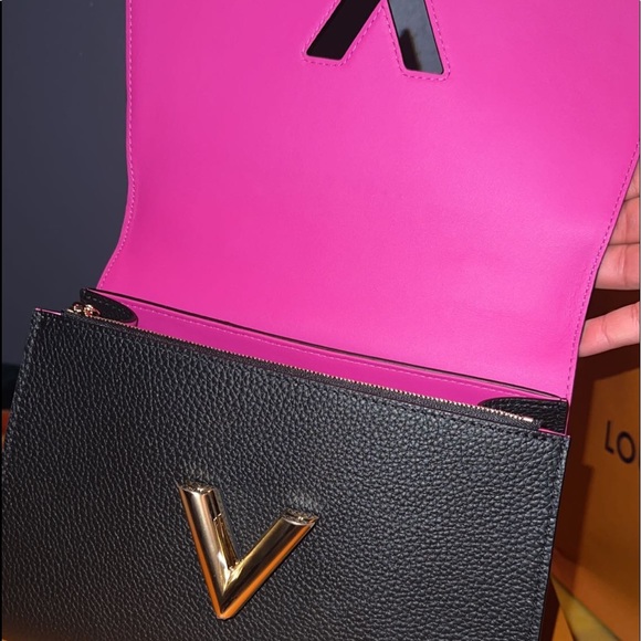 Womens Louie Vuitton twist purse black/purple - Picture 2 of 6